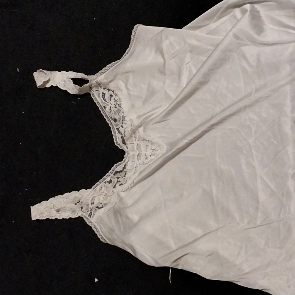 White lace tank top